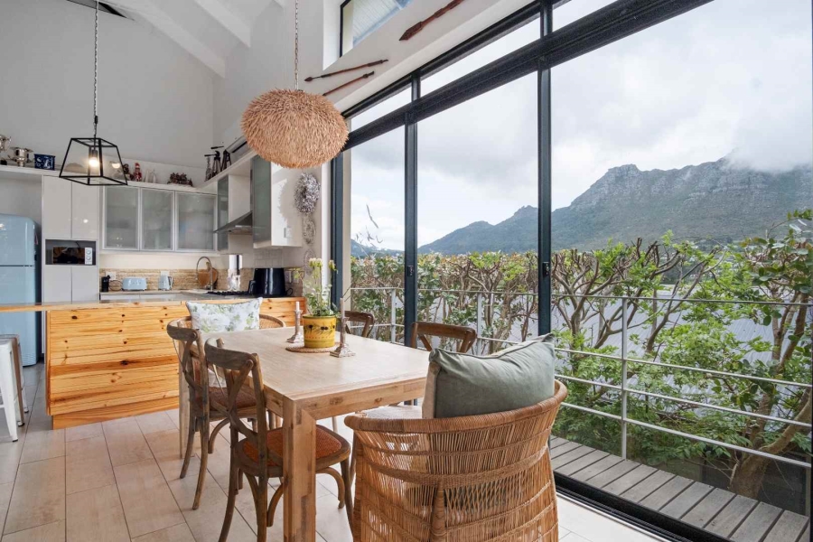 6 Bedroom Property for Sale in Kenrock Country Estate Western Cape